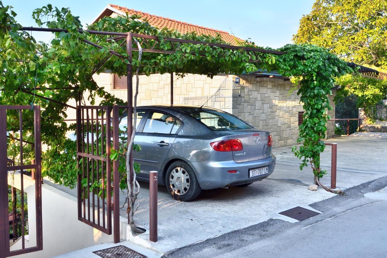 Apartments By The Sea Pisak, Omis - 658 Mimice Exterior foto
