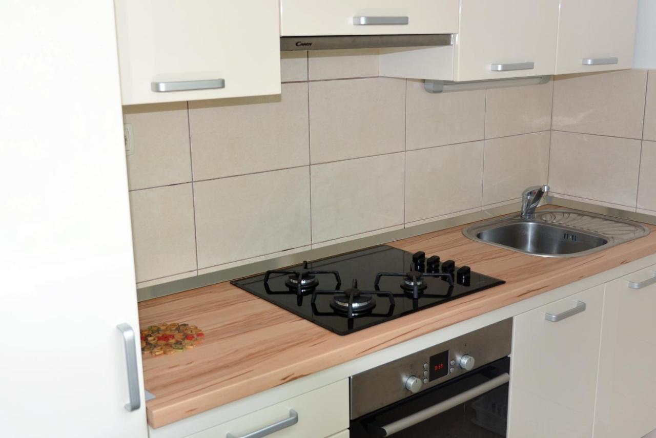 Apartments By The Sea Pisak, Omis - 658 Mimice Exterior foto