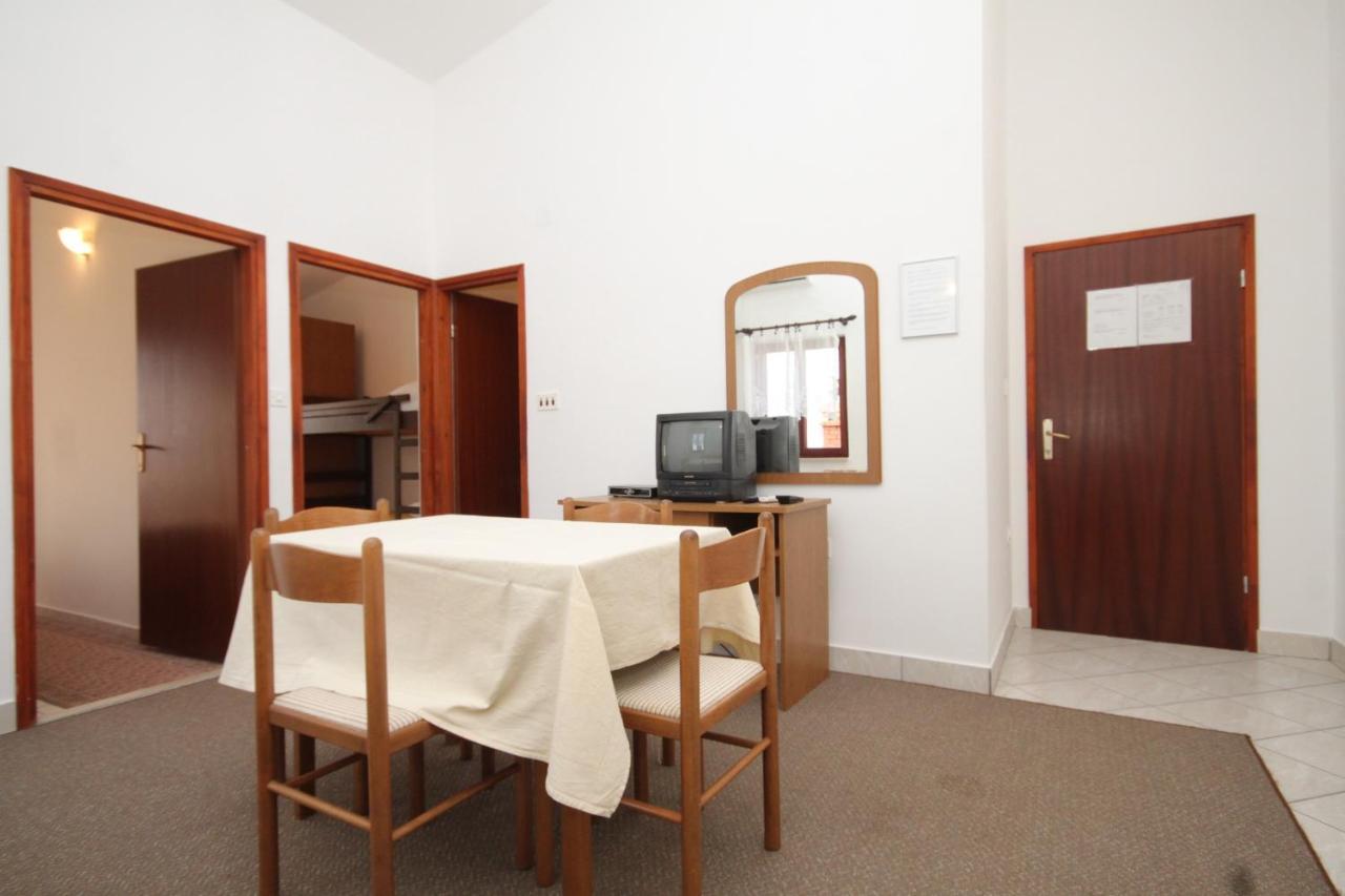 Apartments By The Sea Pisak, Omis - 658 Mimice Exterior foto