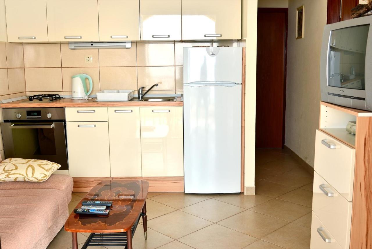 Apartments By The Sea Pisak, Omis - 658 Mimice Exterior foto